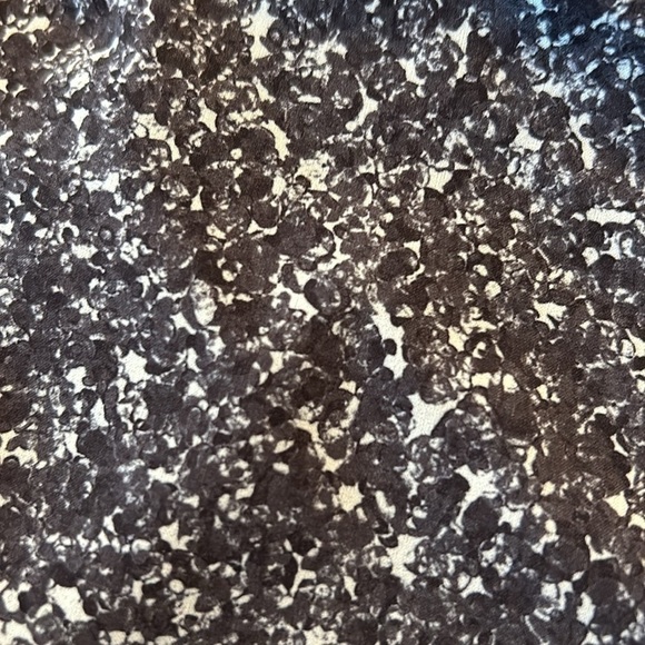 Athleta Printed Mesh Racer Run Short 4" Black and Gray Size Small - Picture 6 of 11